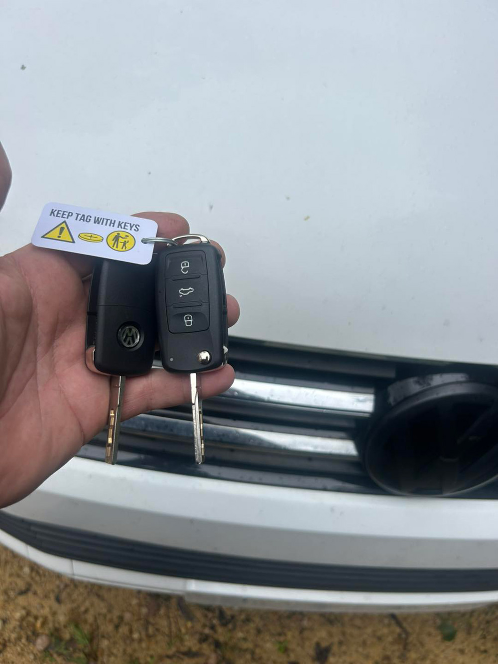 Read more about the article Emergency Car Locksmith Services: What To Expect